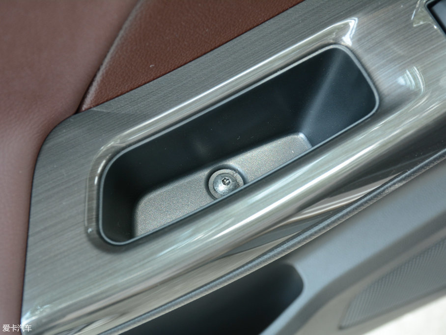 2017���M50V 1.6L XL CVT���A��