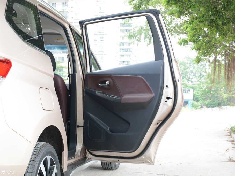 2017M50V 1.6L XL CVTA