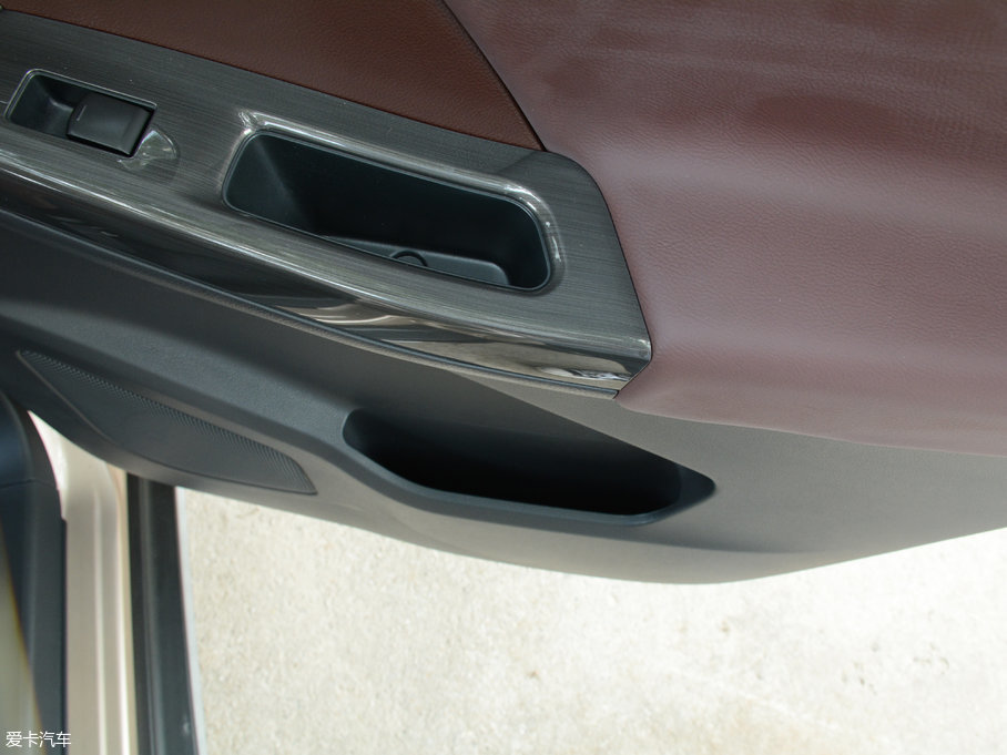 2017M50V 1.6L XL CVTA