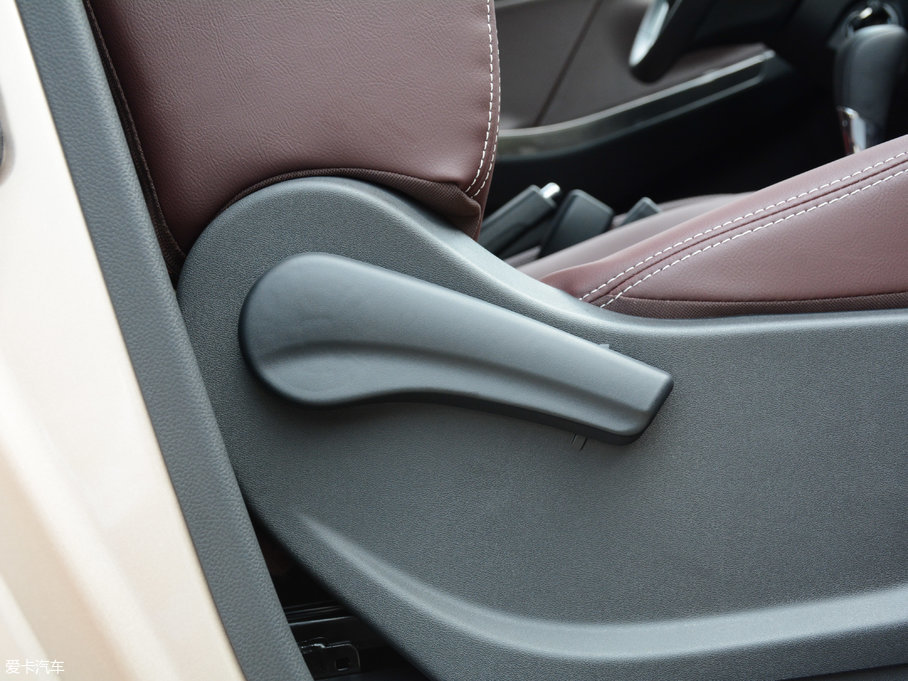 2017M50V 1.6L XL CVTA