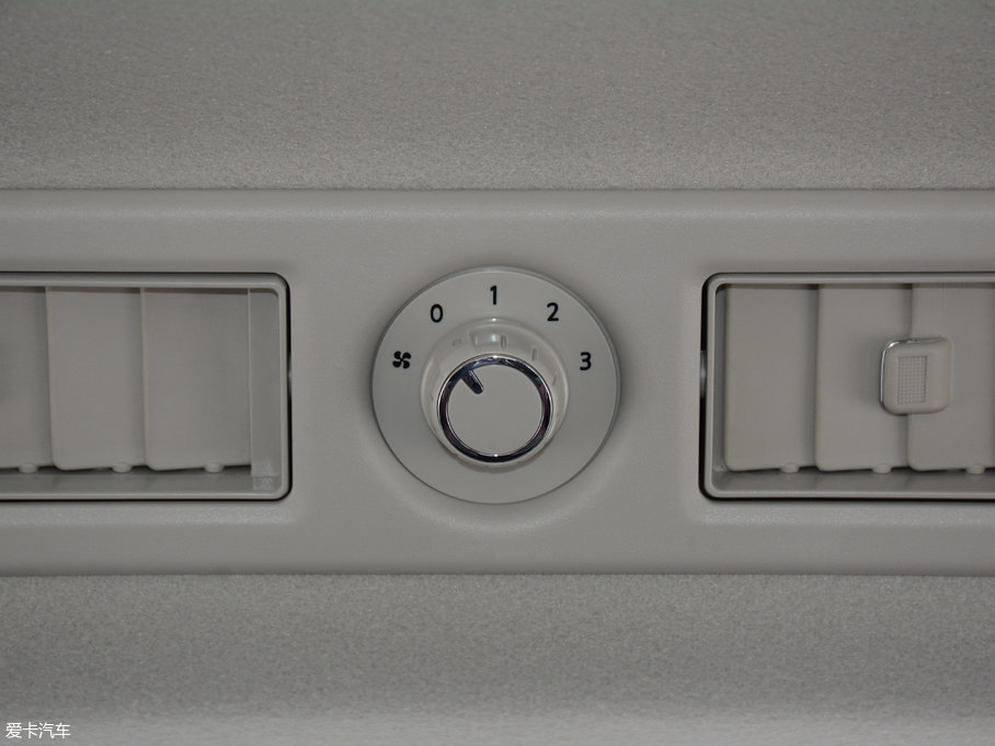 2017M50V 1.6L XL CVTA