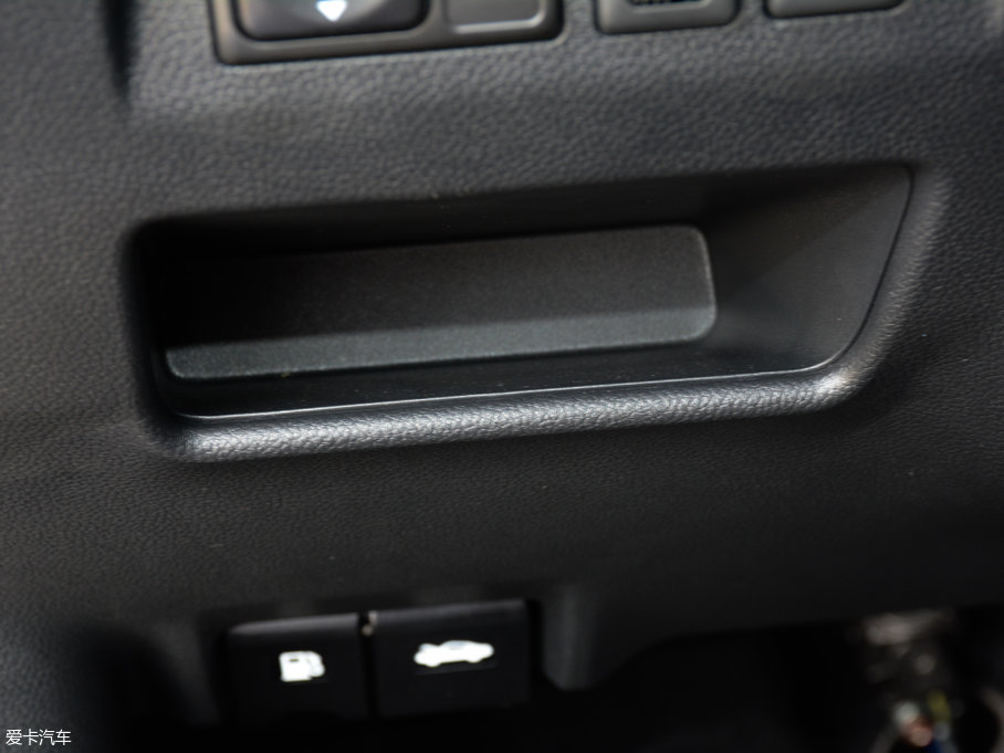 2017M50V 1.6L XL CVTA