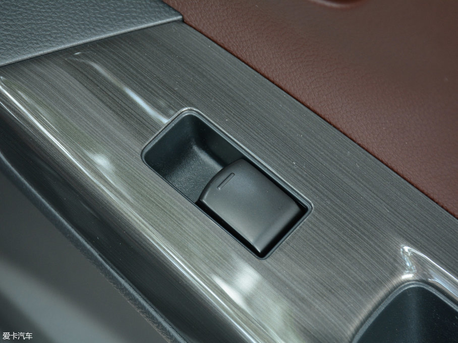 2017M50V 1.6L XL CVTA