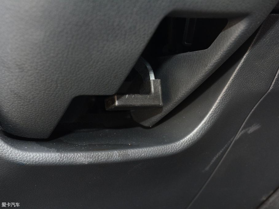 2017M50V 1.6L XL CVTA