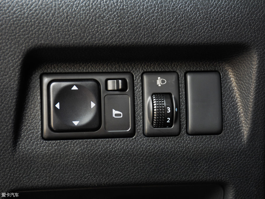 2017M50V 1.6L XL CVTA