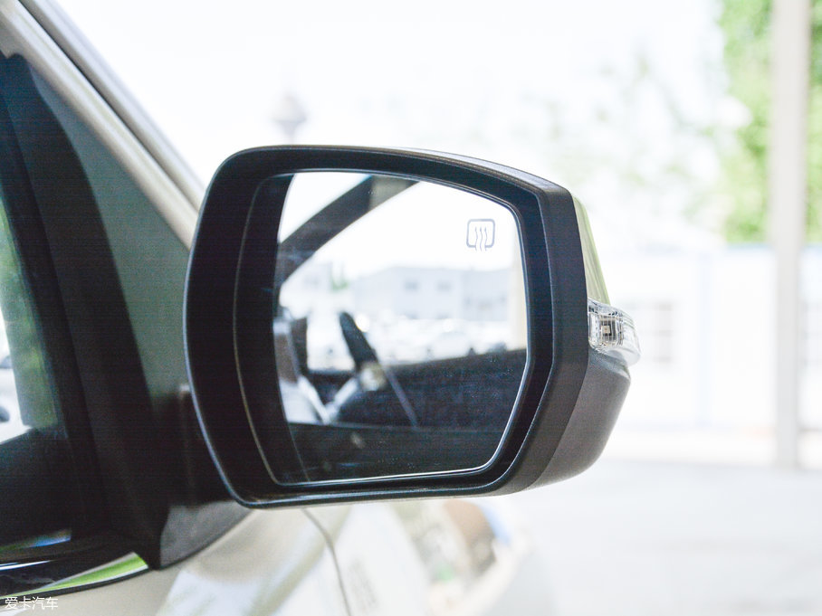 2017M50V 1.6L XL CVTA