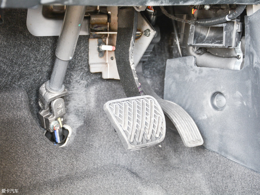 2017���M50V 1.6L XL CVT���A��