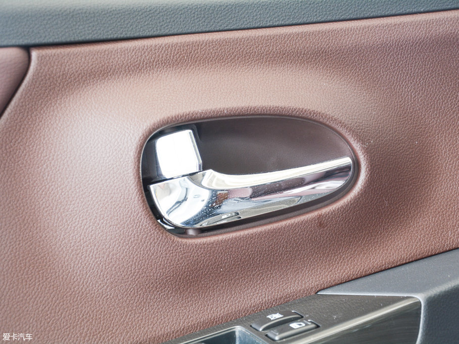 2017M50V 1.6L XL CVTA