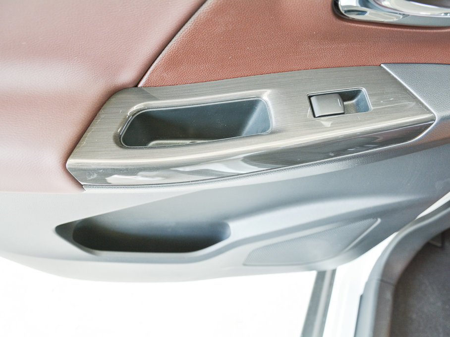 2017M50V 1.6L XL CVTA