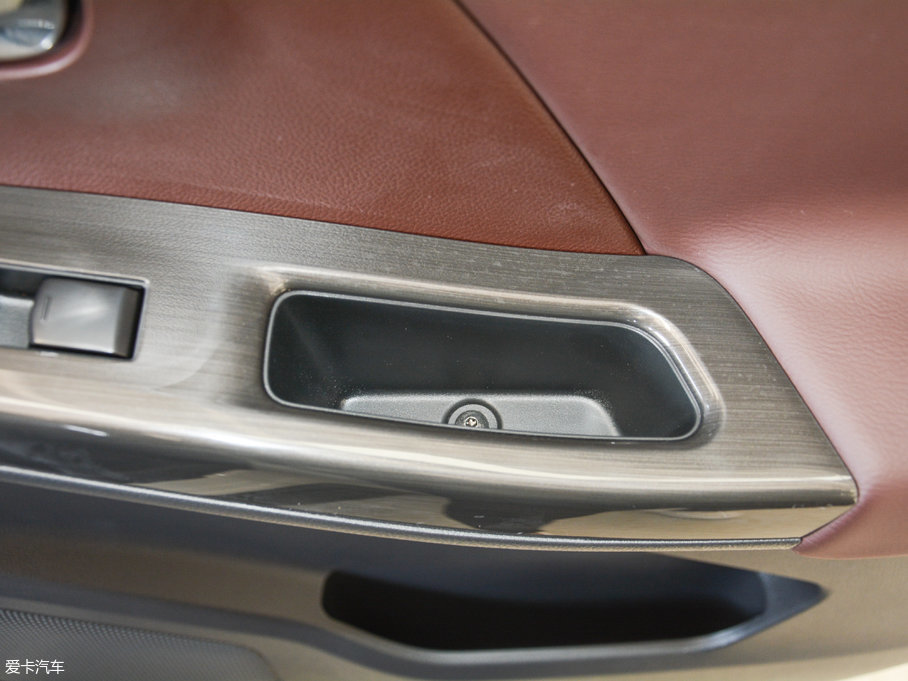 2017M50V 1.6L XL CVTA