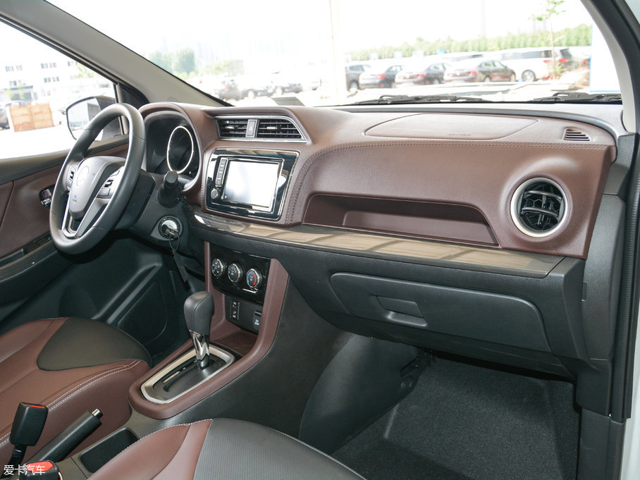 2017M50V 1.6L XL CVTA