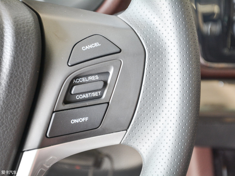 2017���M50V 1.6L XL CVT���A��