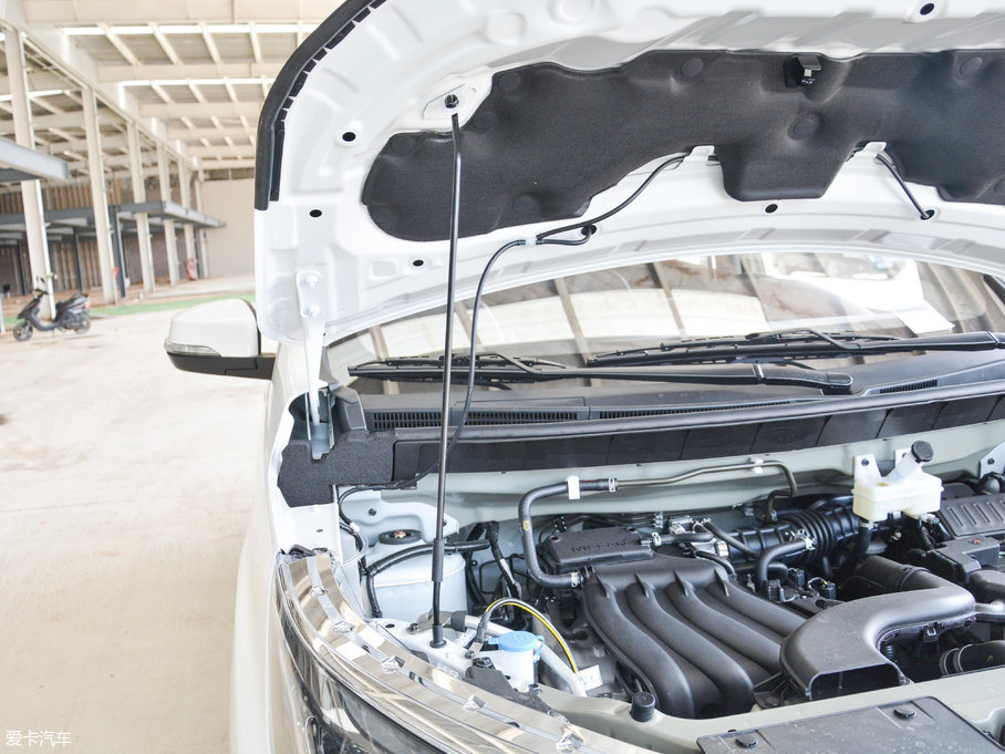 2017M50V 1.6L XL CVTA