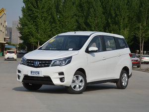 2017款1.5L XE 手动标准版 左前45度