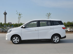 2017款1.5L XE 手动标准版 正侧（左）