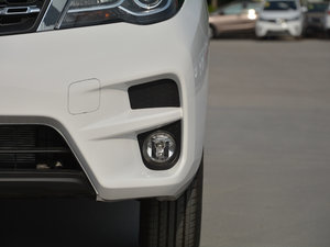 2017款1.5L XE 手动标准版 前雾灯