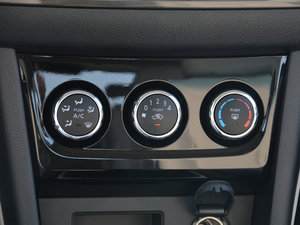 2017款1.5L XE 手动标准版 空调调节