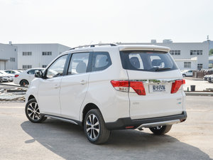 2017款1.6L XL CVT豪华版 左后45度