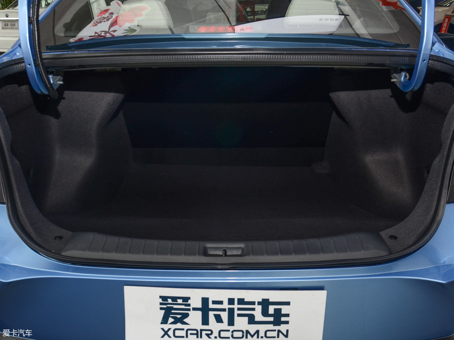 2018���D60 1.6L XV �ք������A��