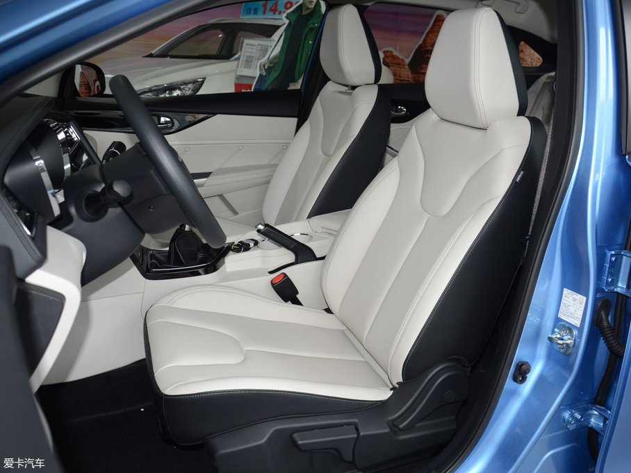 2018���D60 1.6L XV �ք������A��