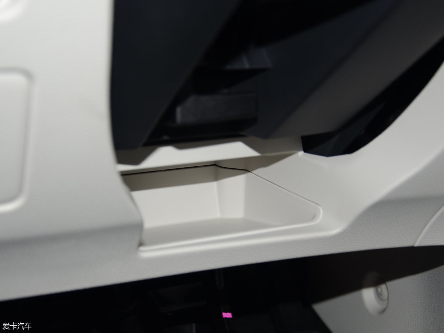 2018���D60 1.6L XV �ք���(li��n)���A��