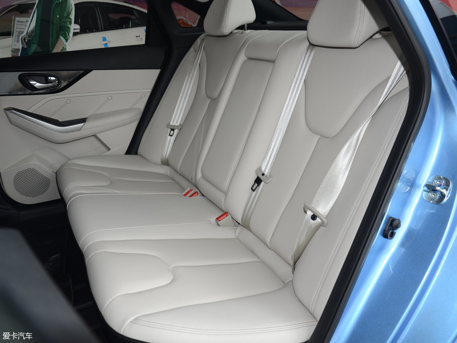 2018���D60 1.6L XV �ք������A��