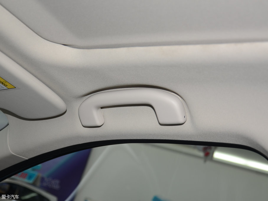 2018���D60 1.6L XV �ք������A��