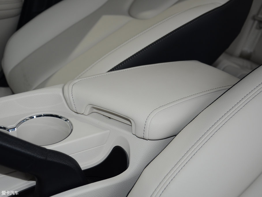 2018���D60 1.6L XV �ք�(d��ng)��(li��n)���A��