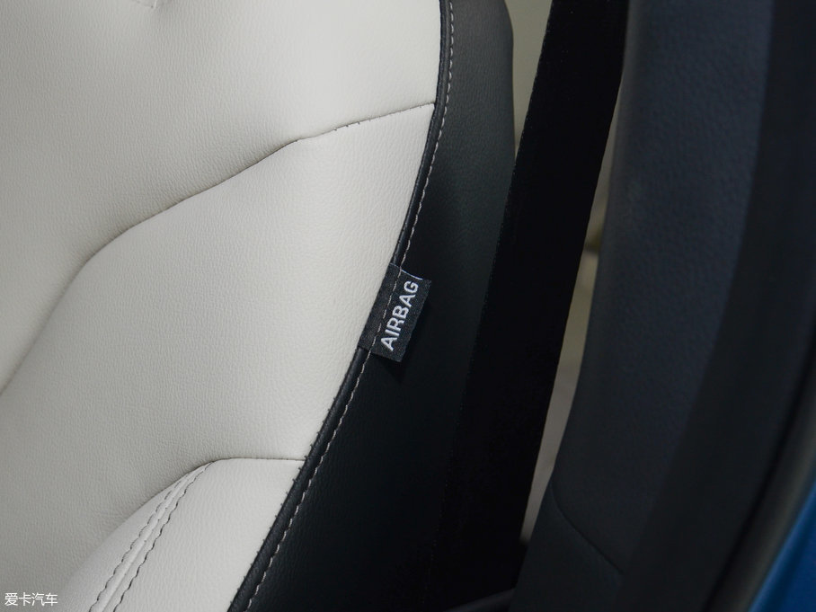 2018���D60 1.6L XV �ք������A��