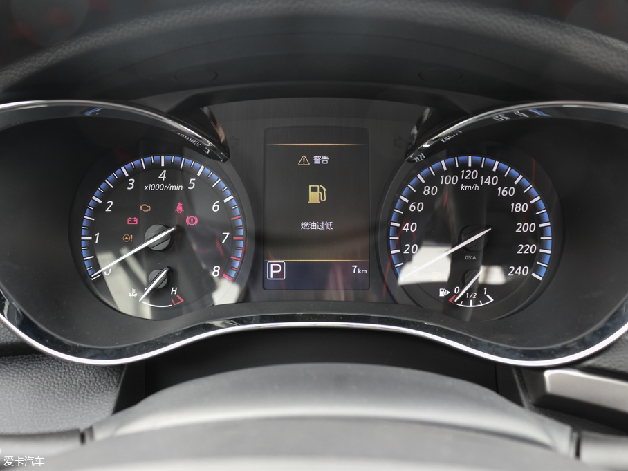 2018���D60 1.6L XV CVT�����A��