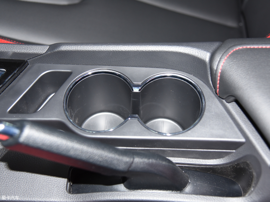 2018D60 1.6L XL CVTӢ