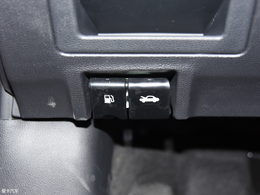 2018D60 1.6L XL CVTӢ