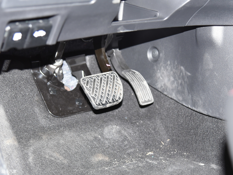 2018D60 1.6L XL CVT(lin)Ӣ