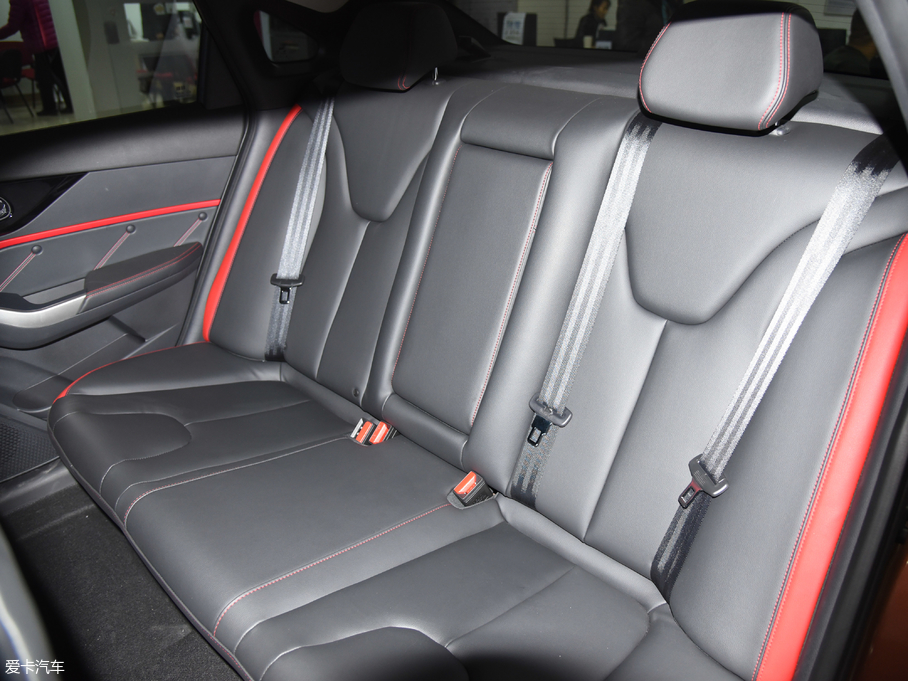 2018D60 1.6L XL CVTӢ