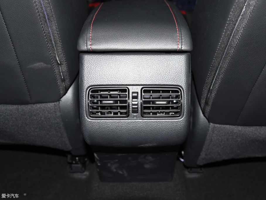 2018D60 1.6L XL CVTӢ