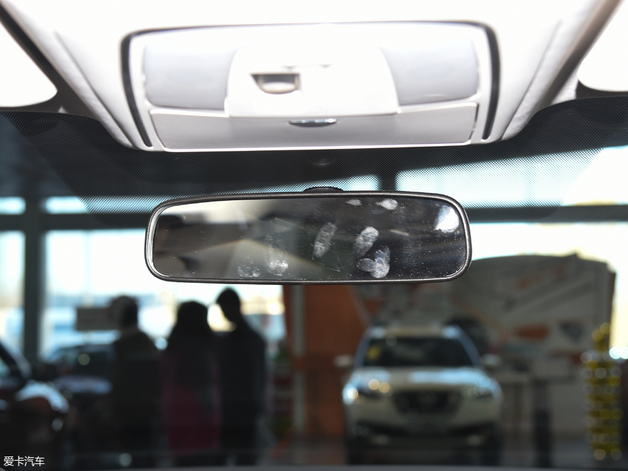 2018D60 1.6L XL CVTӢ