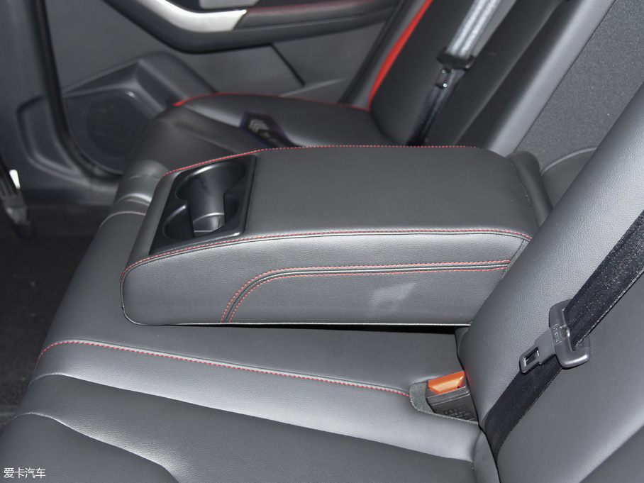 2018D60 1.6L XL CVTӢ