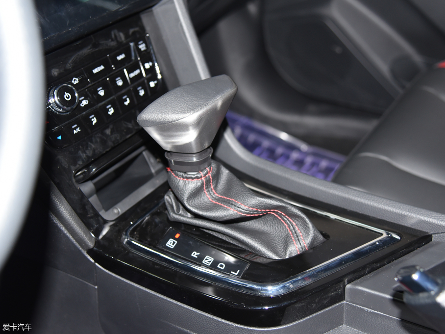 2018D60 1.6L XL CVTӢ