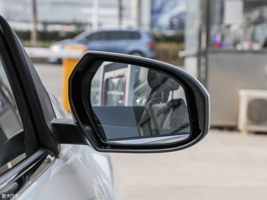 2018D60 1.6L XE քm