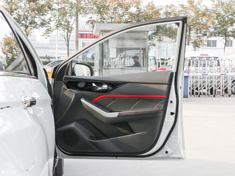 2018D60 1.6L XE քm