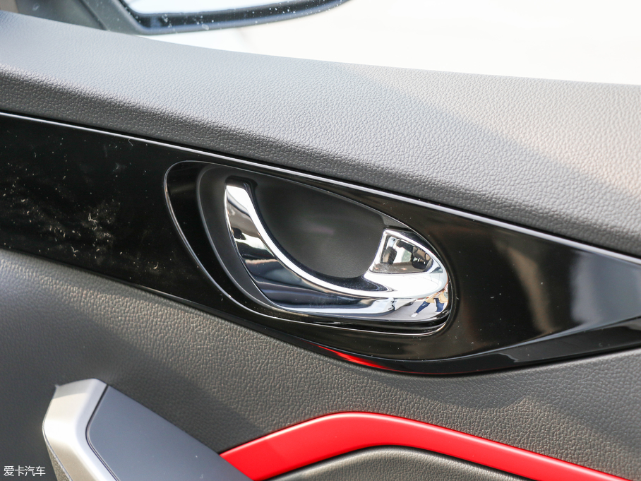 2018D60 1.6L XE քm