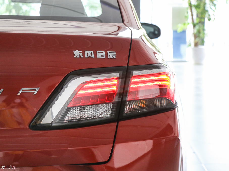 2018���D60 1.6L XL �ք�(d��ng)��(li��n)��Ӣ��