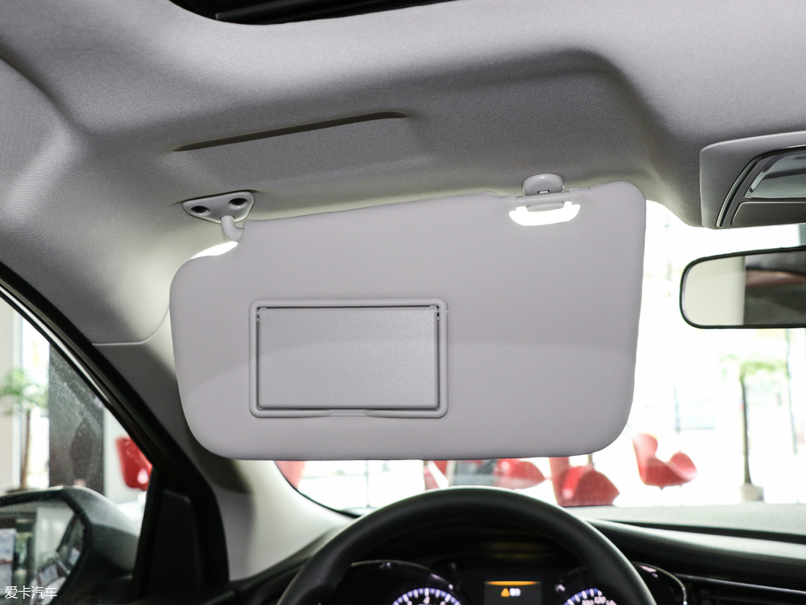 2018���D60 1.6L XL �ք���(li��n)��Ӣ��