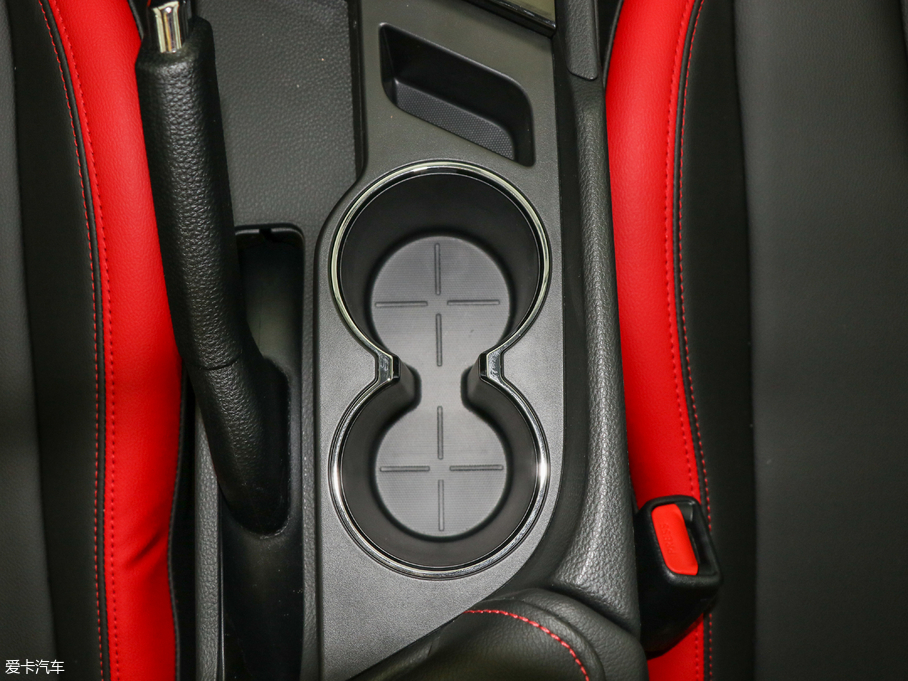 2018D60 1.6L XL քӢ