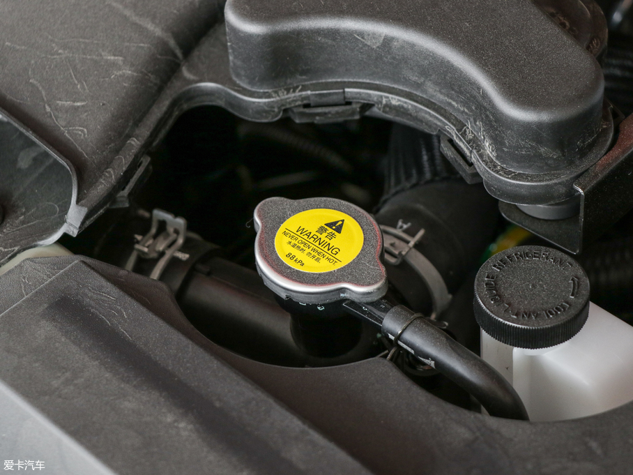 2018���D60 1.6L XL �ք�(d��ng)��(li��n)��Ӣ��