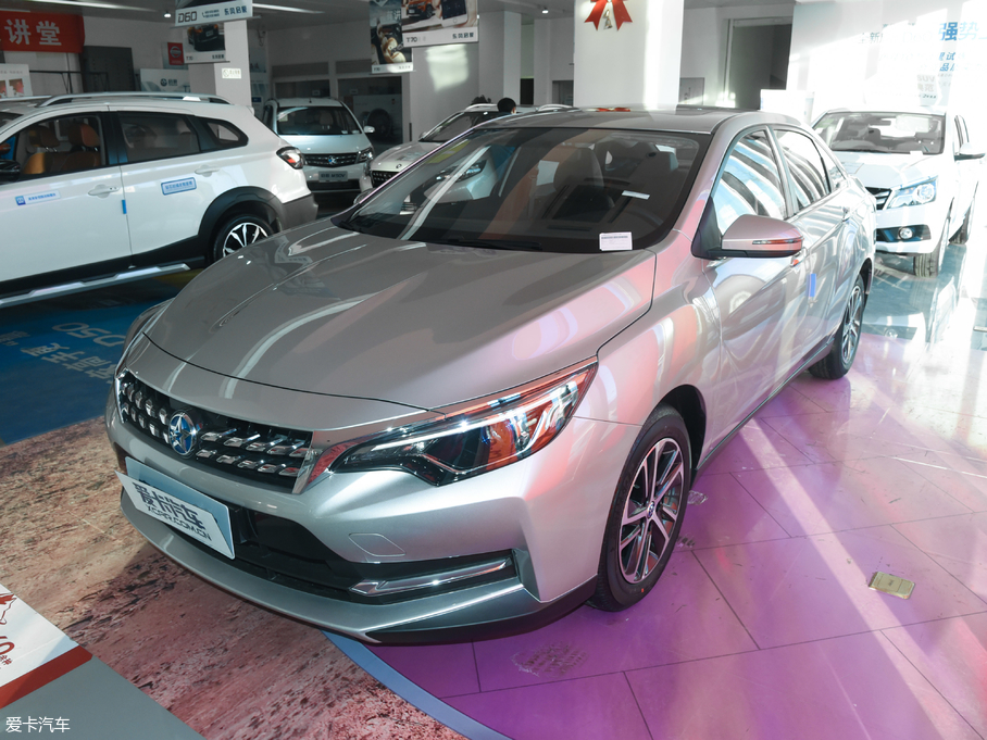 2018���D60 1.6L XL �ք�����Ӣ��