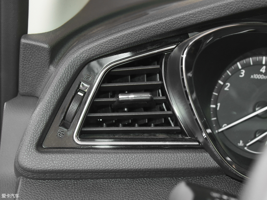 2018D60 1.6L XL քӢ