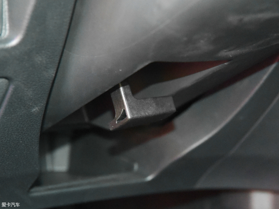 2018D60 1.6L XL քӢ