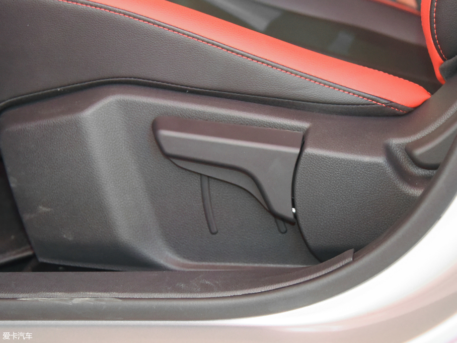 2018D60 1.6L XL քӢ