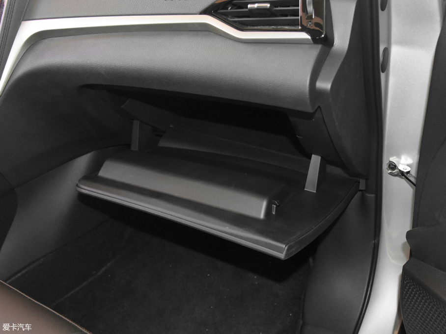 2018D60 1.6L XL քӢ